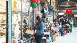 Uzun &Ccedil;arşı&rsquo;da Mutluluk Hakim