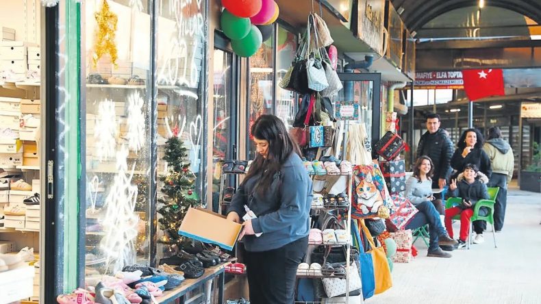 Uzun &Ccedil;arşı&rsquo;da Mutluluk Hakim