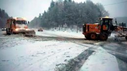 Vali G&uuml;l: Soğuk Havada Dışarıda Kalan Evsizler Uygun Tesislerde Misafir Ediliyor