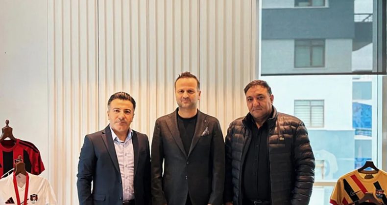 Vanspor, Osman Zeki Korkmaz ile Anlaştı