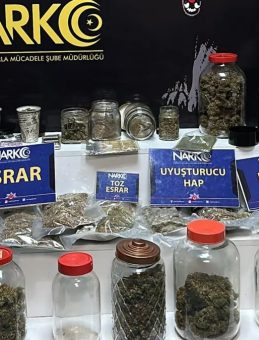 Villada Uyuşturucu Serası Kurarken Yakalandılar