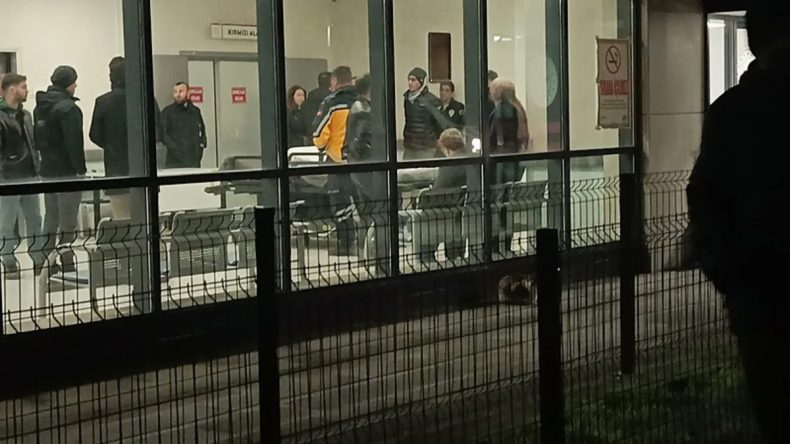 Yalova'da DEAŞ Ter&ouml;r &Ouml;rg&uuml;t&uuml;ne Y&ouml;nelik Operasyon: 7 Polis Yaralı