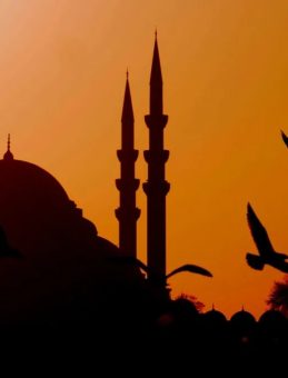 Yarın Kandil Mi? 25 Aralık Perşembe Regaip Kandili Ne Zaman?