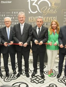 Yeni Asır'ın 130 Yıllık Kent Hikayesi Sergisi A&ccedil;ıldı