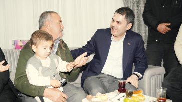 Yeni Eve Misafir