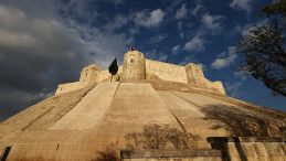 Yıkılan Tarihe Devlet Desteği