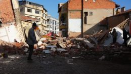 Yıkım Sırasında Enkaz Altında Kalmaktan Saniyelerle Kurtuldular