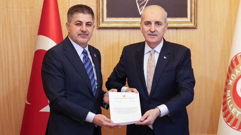 'Bebek &Ouml;l&uuml;mlerini Araştırma Komisyonu' raporunu TBMM Başkanı Kurtulmuş'a takdim etti