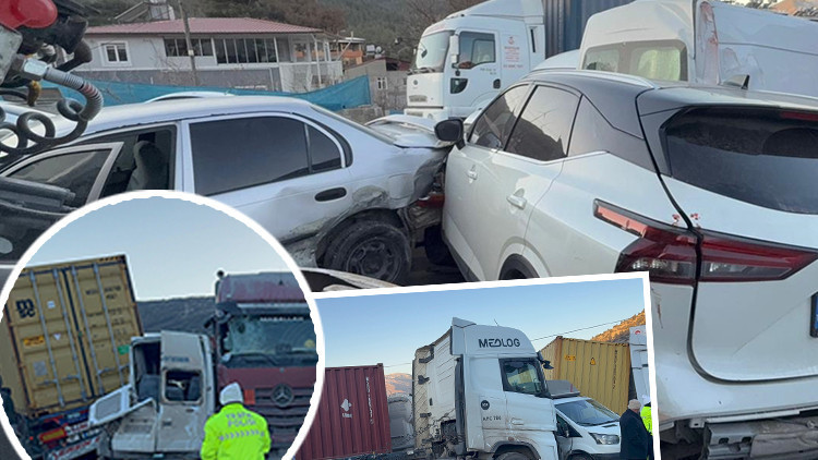 11 Araç Zincirleme Kazada 11 Kişi Yaralandı