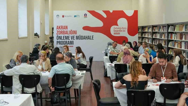 15 Yaş Altı Sosyal Medya D&uuml;zenlemesi: 'Zorbalığı Engelle' Projesi Yeniden G&uuml;ndemde
