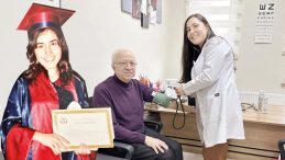 20 Yıl &Ouml;nce &Ccedil;alan Plağın &lsquo;Vefalı&rsquo; Y&uuml;z&uuml;