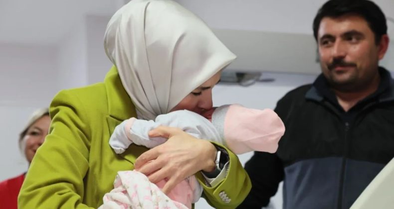 2024'ün İlk Bebekleri Dünyaya Merhaba Dedi