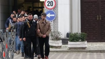 28 ilde bahis operasyonu: Yapay zekayla kadın profili oluşturup vurgun yapmışlar!