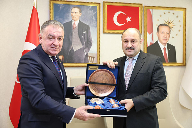 Pitești Belediye Başkanı Cristian Gentea