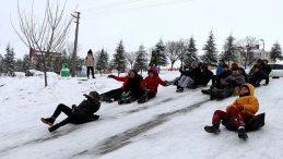 9 Ocak Cuma G&uuml;n&uuml; Okullar Tatil Mi? Valiliklerden Kar Kararları A&ccedil;ıklandı