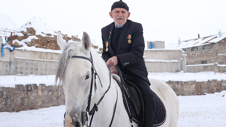 96 Yaşındaki Gazinin Ata Sevgisi ve Anıları