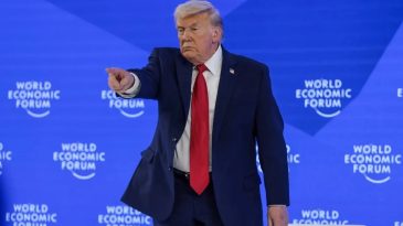 ABD Başkanı Trump Duyurdu: İran&rsquo;a Giden B&uuml;y&uuml;k Bir Donanma Bulunuyor