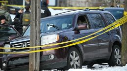 ABD G&ouml;&ccedil;menlik ve G&uuml;mr&uuml;k Muhafaza Dairesi Ajanları Bir Kadını Hayatından Etti!