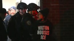 ABD'de ICE Karşıtı G&ouml;steriler: 18 Kişi G&ouml;zaltında!