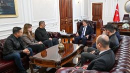 Adalet Bakanı ile G&ouml;r&uuml;şen Rojin Kabaiş&rsquo;in Babası: En Yakın Zamanda Her Şey &Ccedil;&ouml;z&uuml;lecek