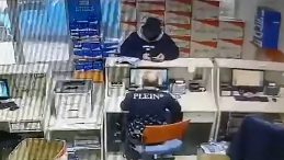 Adana'da Şaşırtan Dolandırıcılık Y&ouml;ntemi: Kargo ile Sahte Kimlik Tuzağı!