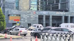 Adliyede Silah Sesleri! Savcı, H&acirc;kimi Vurdu