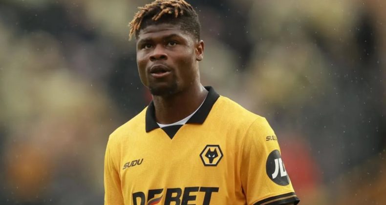 Agbadou ile Anlaşma Sağlandı, Sıra Wolverhampton'da