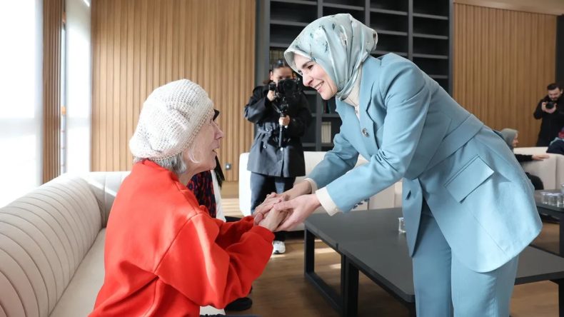Aile Bakanı Mahinur &Ouml;zdemir G&ouml;ktaş: T&uuml;rkiye, Doğurganlık Oranında &Ouml;nemli Bir D&ouml;n&uuml;m Noktasını Ge&ccedil;miş Bulunuyor