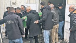 Aile Faciası: &Uuml;&ccedil; Kardeş Trafik Kazasında Hayatını Kaybetti