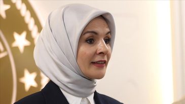 Aile ve Sosyal Hizmetler Bakanı Mahinur &Ouml;zdemir G&ouml;ktaş'tan Dijital Farkındalık Paylaşımı