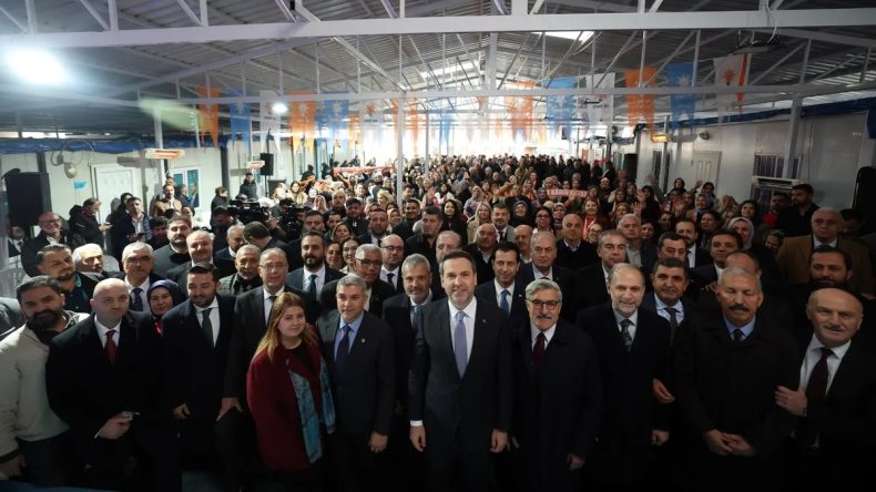 AK Parti Genel Başkan Yardımcısı Yayman: Depremzedeler İ&ccedil;in &Ccedil;alışmalarımız S&uuml;r&uuml;yor