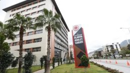 Alanya'da K&uuml;f&uuml;rl&uuml; Cinayet Davasında 60 Yıl Hapis Cezası Verildi