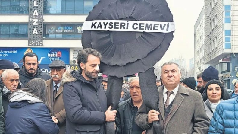 Alevi Derneklerinden CHP'ye Siyah &Ccedil;elenk