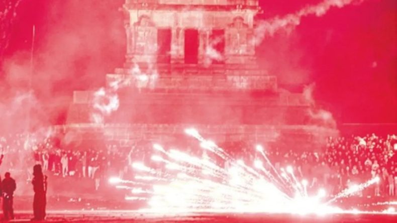 Almanya&rsquo;da Havai Fişek Faciası: 2 Can Kaybı