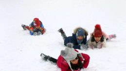 Amasya&rsquo;da Okullar Tatil Mi? 2 Ocak 2026 Kar Tatili Duyuruldu!