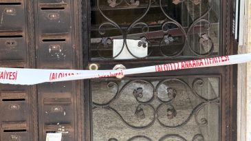 Ankara'da 5 Katlı Bina &Ccedil;&ouml;kme Tehlikesiyle Tahliye Edildi