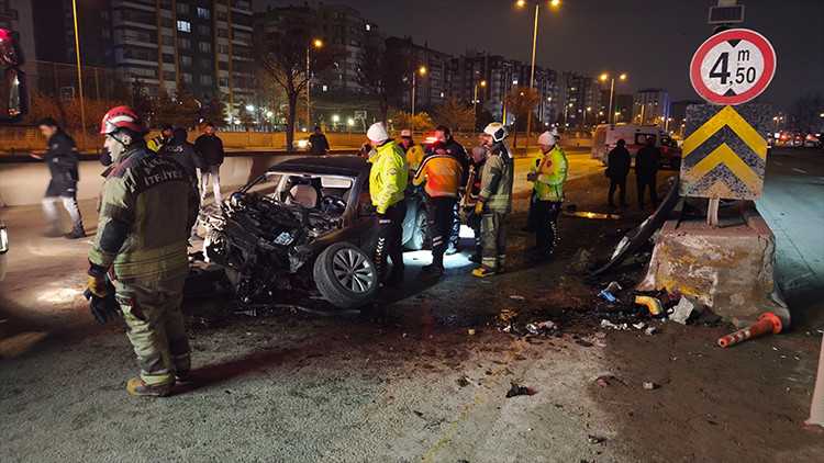 Ankara'da Feci Kaza: 1 &Ouml;l&uuml;, 2 Yaralı