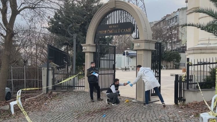 Annelerinin cenazesinde miras kavgası kanlı bitti&hellip; Ağabey kardeşini silahla vurarak &ouml;ld&uuml;rd&uuml;