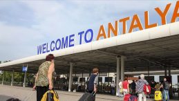 Antalya Havalimanı Rekor Kırmaya Devam Ediyor! 39 Milyondan Fazla Turiste Hizmet Verdi