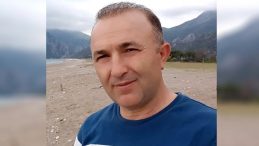 Antalya'da Şok Edici Bir Olay! Şizofreni Hastası Oğul, Babasını Bı&ccedil;aklayarak Hayatına Son Verdi