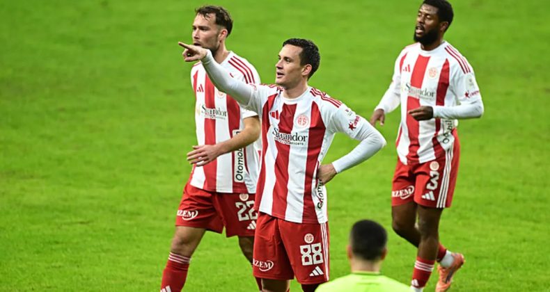 Antalyaspor, Gençlerbirliği'ni Geçti!