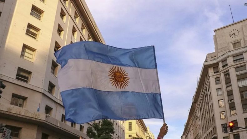 Arjantin ile İsrail Arasındaki Petrol Krizi: Büyükelçilik Kararı İptal Edildi