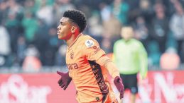 Augusto Kendini Aştı