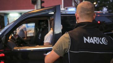 Avukat, 1 Kilo Uyuşturucuyla Yakalandı