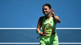 Avustralya A&ccedil;ık'ta Zverev ve Paolini İkinci Tura Y&uuml;kseldi