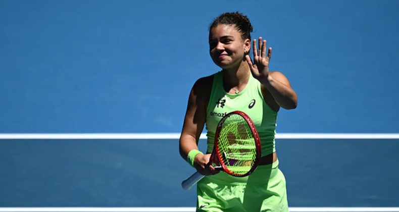 Avustralya Açık'ta Zverev ve Paolini İkinci Tura Yükseldi