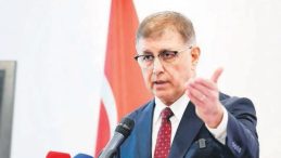 Baba Dava A&ccedil;tı, Oğlu İşsiz Kaldı