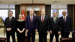 Bakan Bolat, B&uuml;y&uuml;kel&ccedil;ileri Ağırladı