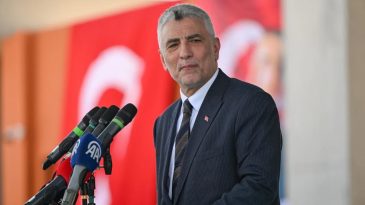 Bakan Bolat&rsquo;tan &Ouml;zg&uuml;r &Ouml;zel&rsquo;e Sert Yanıt: Siyasi &Ccedil;&ouml;k&uuml;ş ve Ger&ccedil;ek Dışında Senaryo