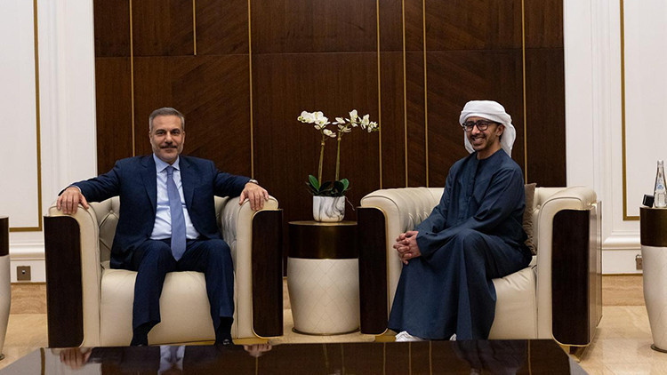 Bakan Fidan, Arap Mevkidaşı Al Nahyan ile G&ouml;r&uuml;şme Ger&ccedil;ekleştirdi